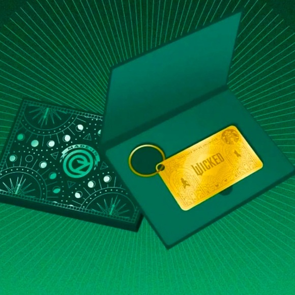 Starbucks x WICKED Gold Card Key Chain Limited Edition - Picture 1 of 4